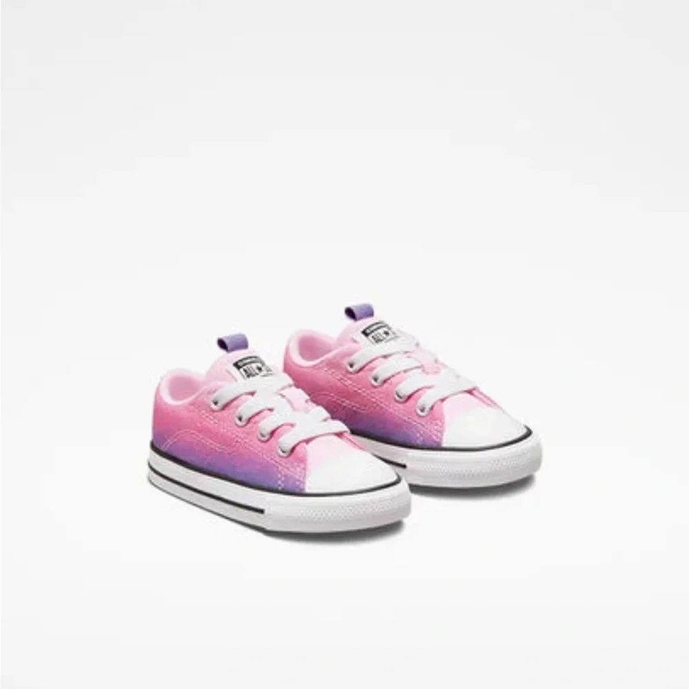 Converse vibrant pink